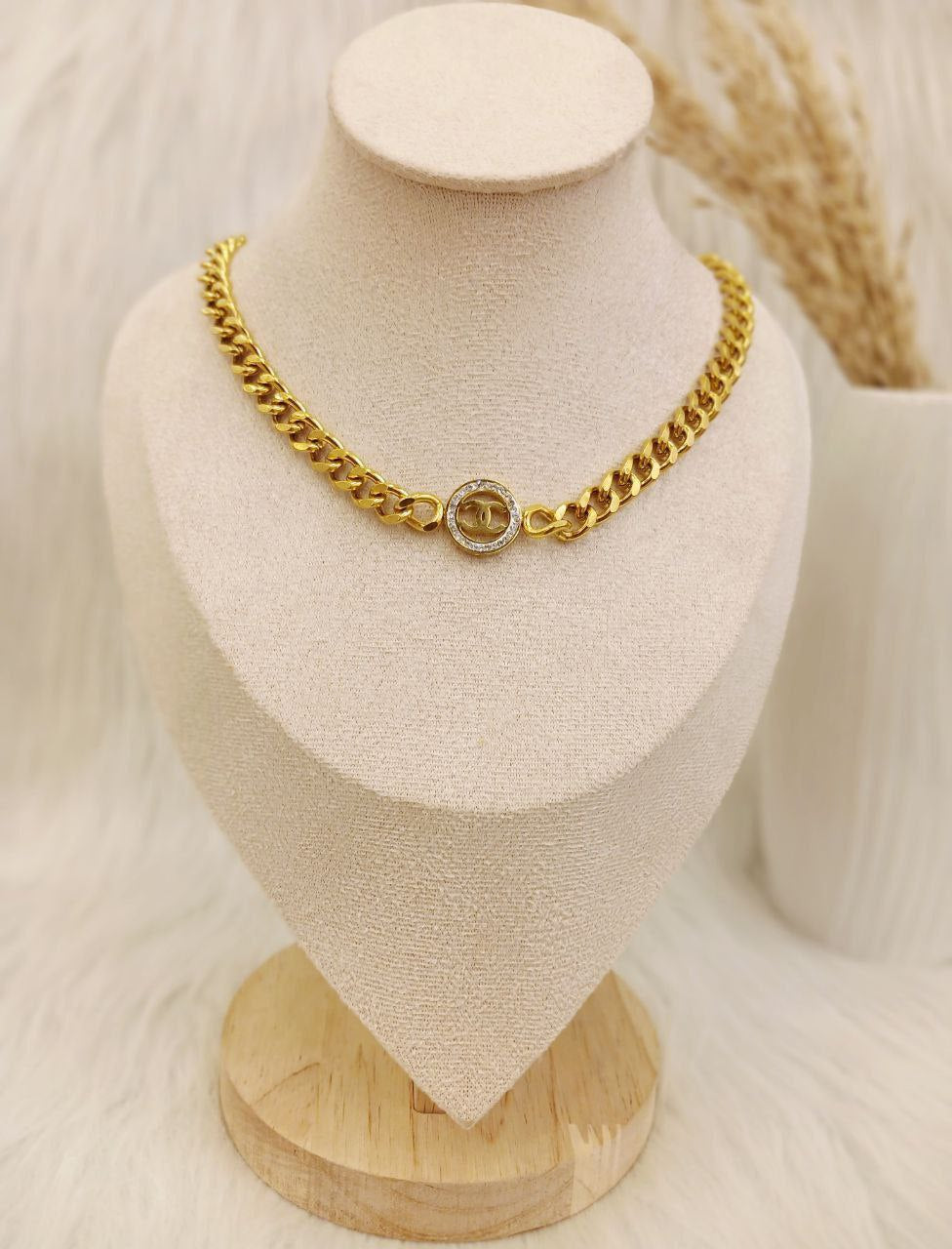 Channel Necklace