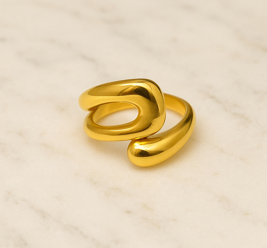 Cloud Curve Ring