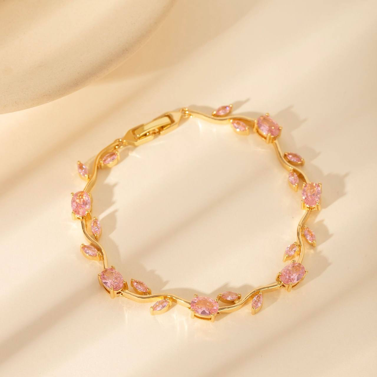 Tulip Gold Bracelet